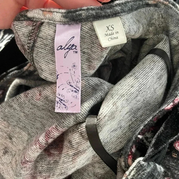 🔥HOST PICK🔥 Francesca’s Collections Alya mock neck dress - Picture 5 of 5